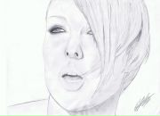 Emma Hewitt фотография #14 (источник - https://vk.com/id166247236)