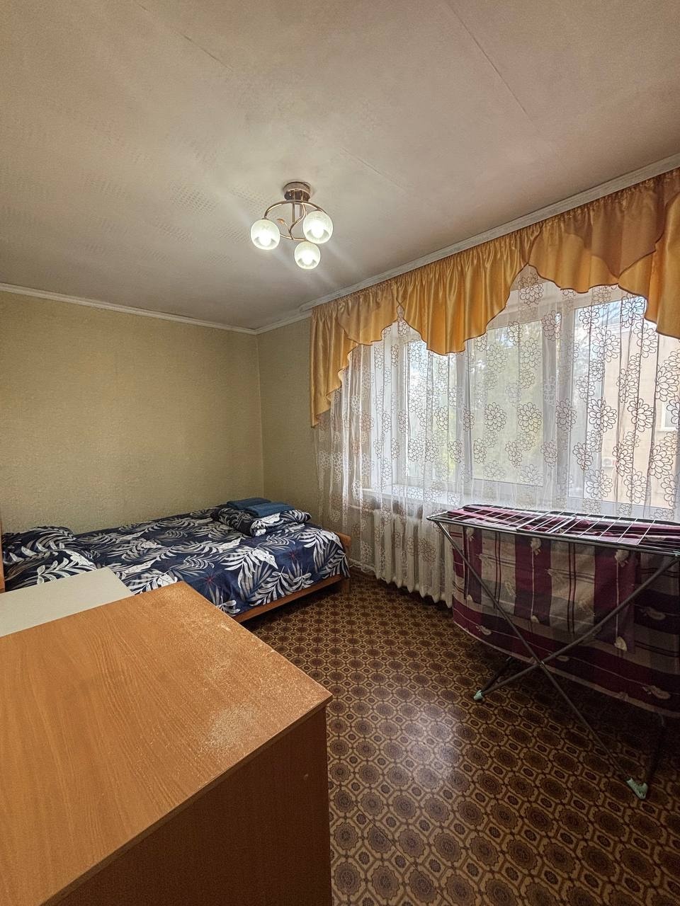 Продам 2х комнатную квартиру на квартале Шевченко, 4/5. Квартира в ухоженном жилом состоянии,комнаты изолированные,санузел совмещен,комнаты светлые,кл...